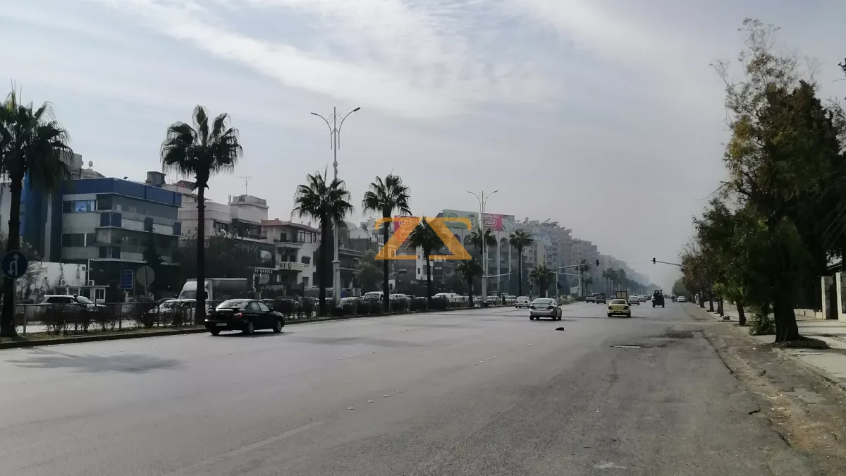 للايجار مكتب او عيادة على اتستراد المزة