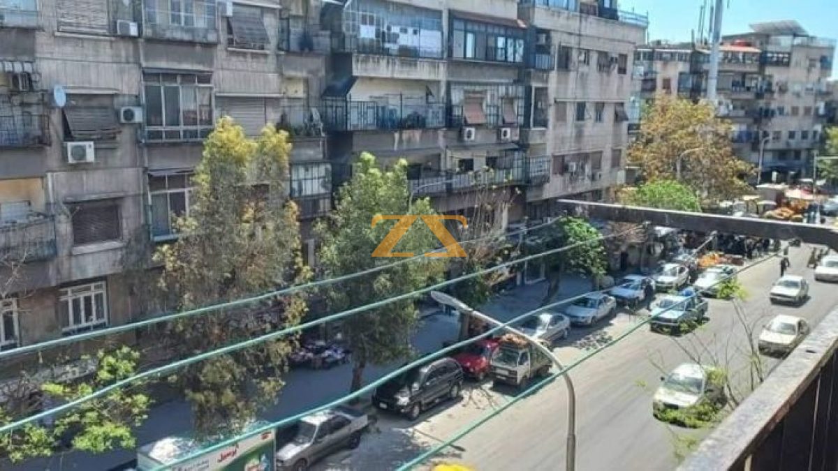 للايجار شقة شارع خالد بن الوليد قرب مخبر شحرور